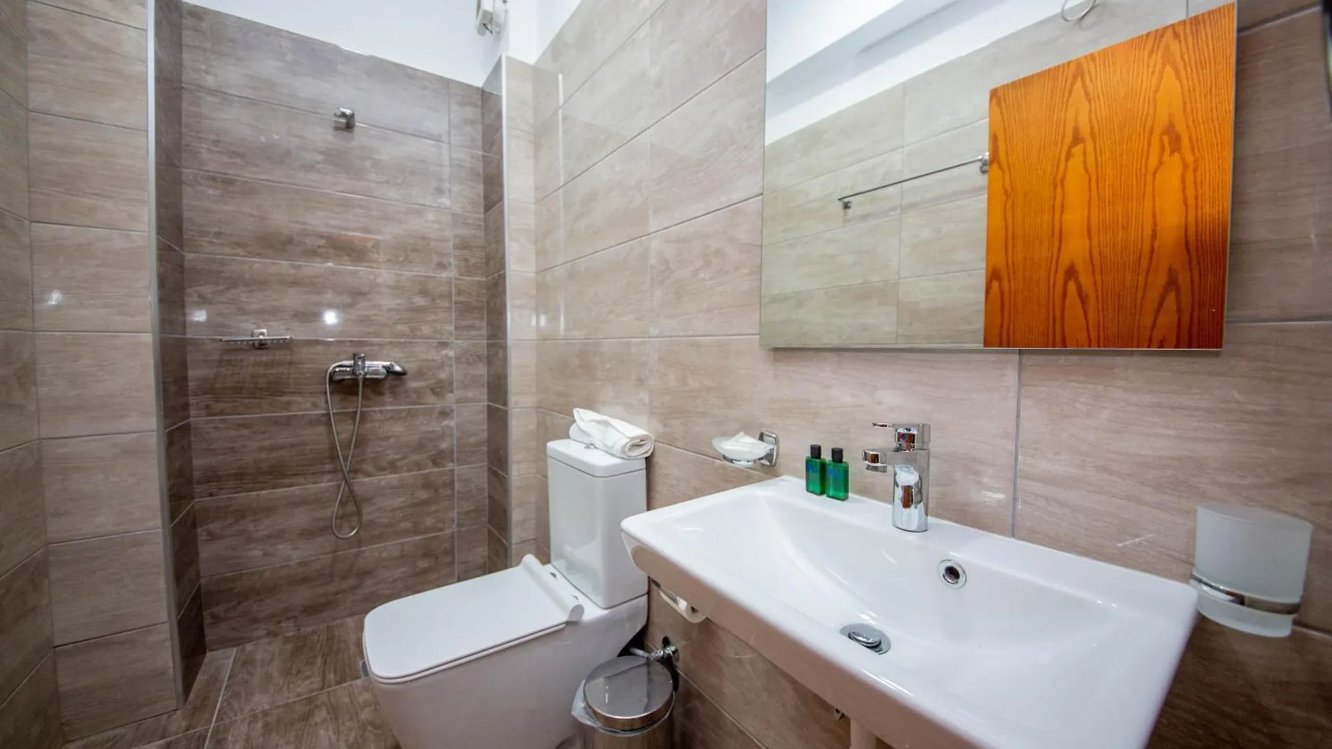 Hotel Keliani Saranda 3*,
