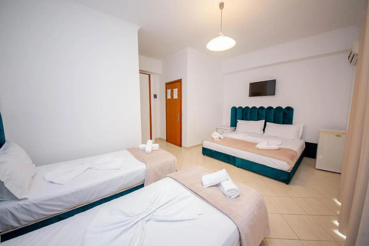 Hotel Keliani Sarandë 3*,